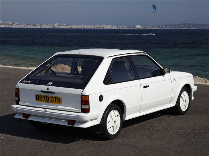 vauxhall-astra-mk1-gte-classic-car-review-honest-john